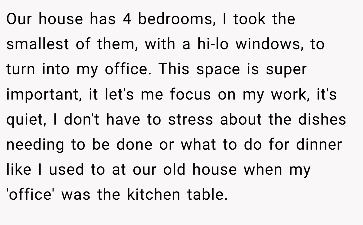 Our house has 4 bedrooms, I took the smallest of them, with a hi-lo windows, to turn into my office. This space is super important, it let's me focus on my work, it's quiet, I don't have to stress about the dishes needing to be done or what to do for dinner like I used to at our old house when my 'office' was the kitchen table.