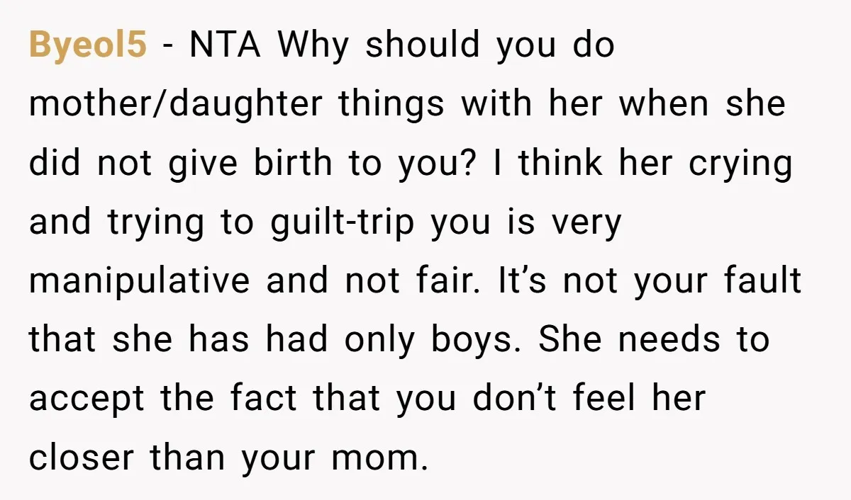 Byeol5 − NTA Why should you do mother/daughter things with her when she did not give birth to you? I think her crying and trying to guilt-trip you is very...