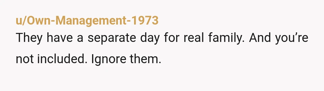 u/ChateauLaFeet "all supposed to be acting like a family" I have problems with 'all', supposed to' and 'acting' here. But also paying lots of money for specialty food you don't...