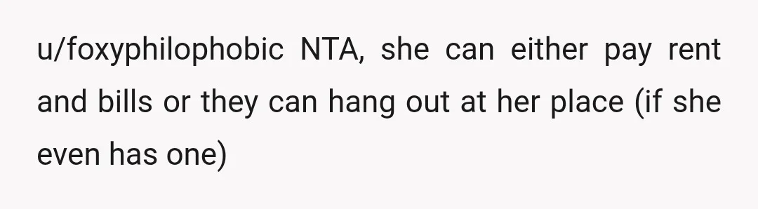 u/saccharinekittyfu
She is basically squatting that isn't "being around a lot' lmao