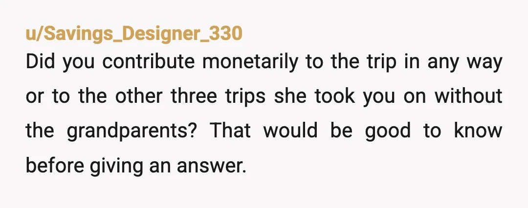 u/penniesmammy Yta you sound like a spoilt child. Your 18 years old go buy your own dinner. And why didnt you buy your sister a birthday gift. Again your 18...
